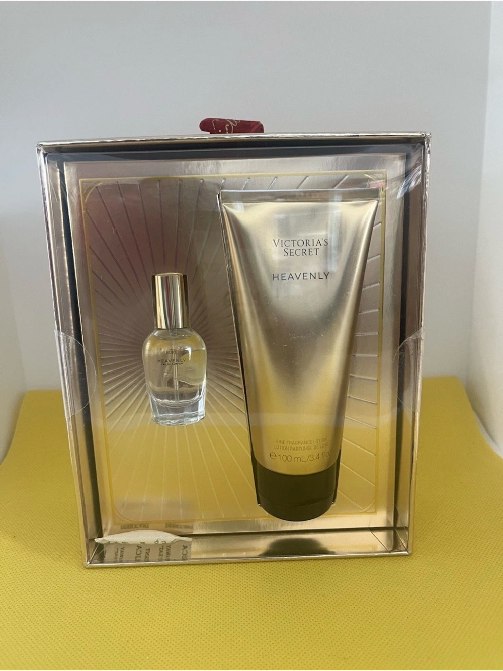 New Victoria's Secret Heavenly Body Lotion & Perfume Set Retail $38